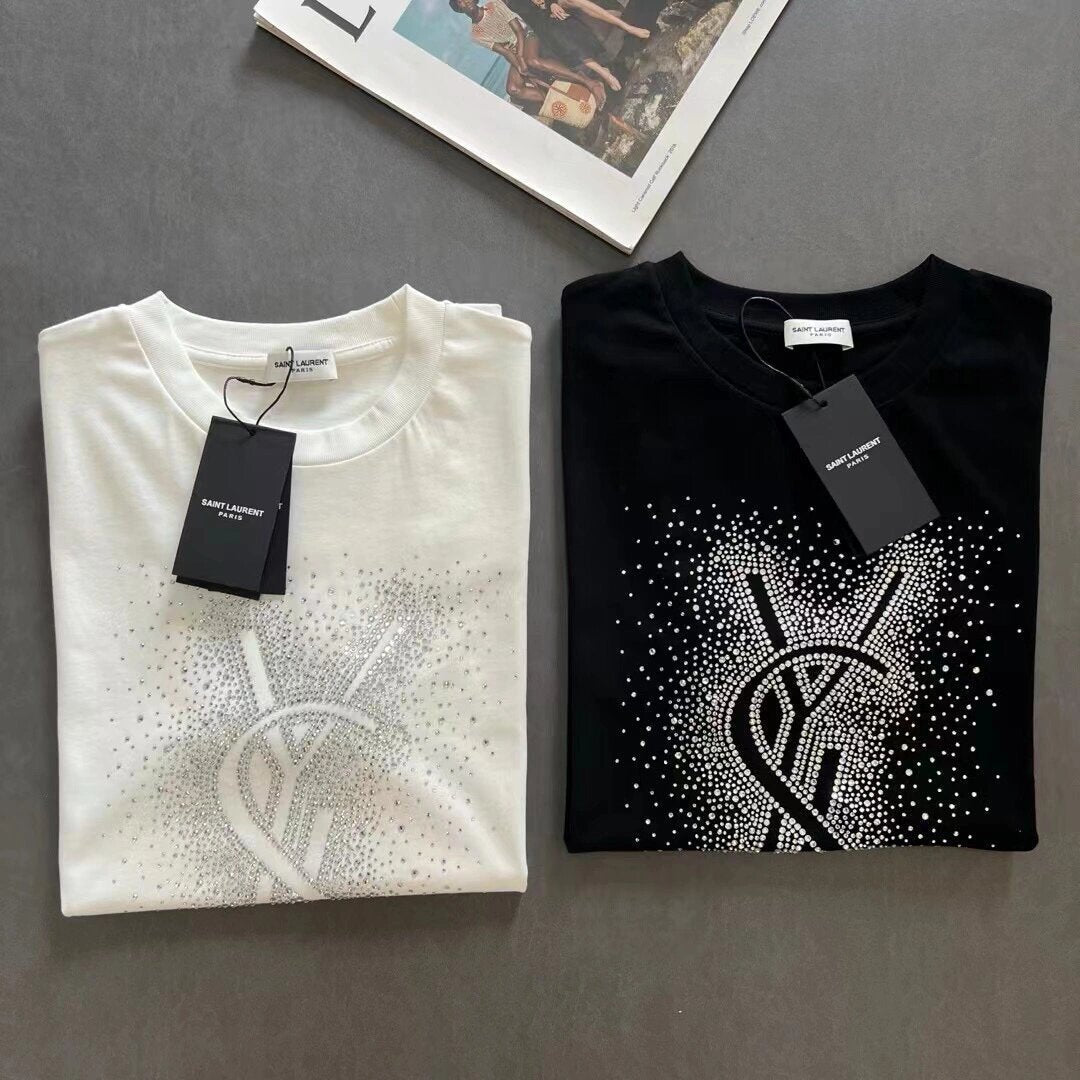 T-shirt autrichien à manches courtes avec diamants chauds