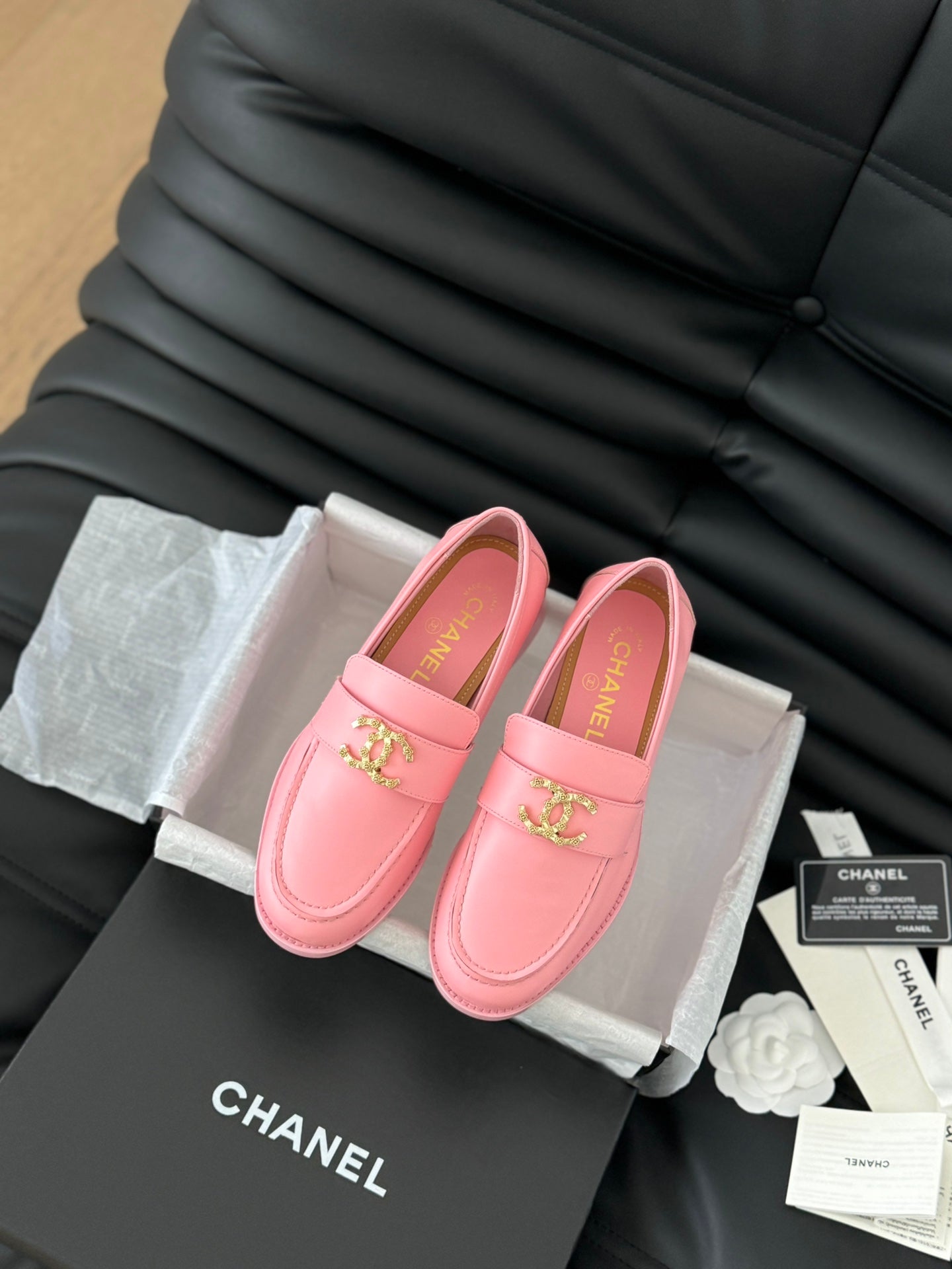 Mocassins Mary Jane à boucle double C 24S neufs