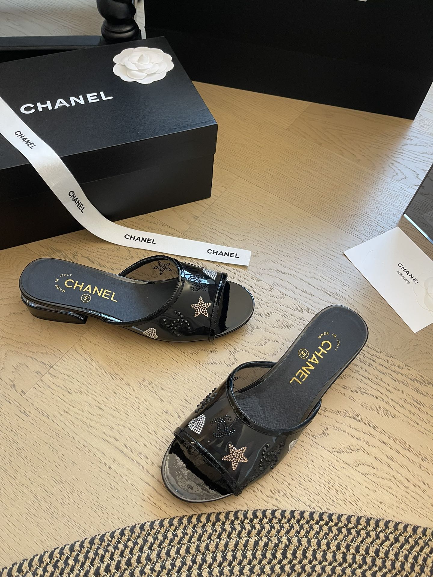 24P nouvelles pantoufles à talons épais en forme de bouche de poisson