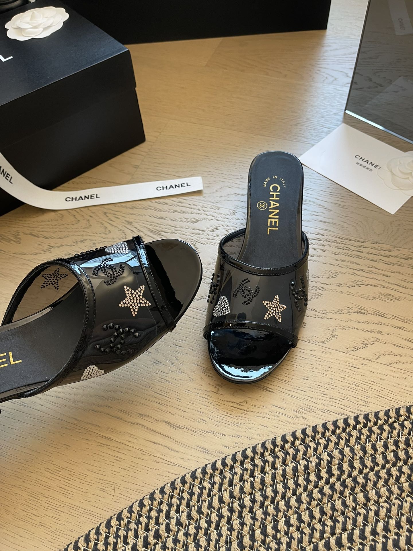 24P nouvelles pantoufles à talons épais en forme de bouche de poisson