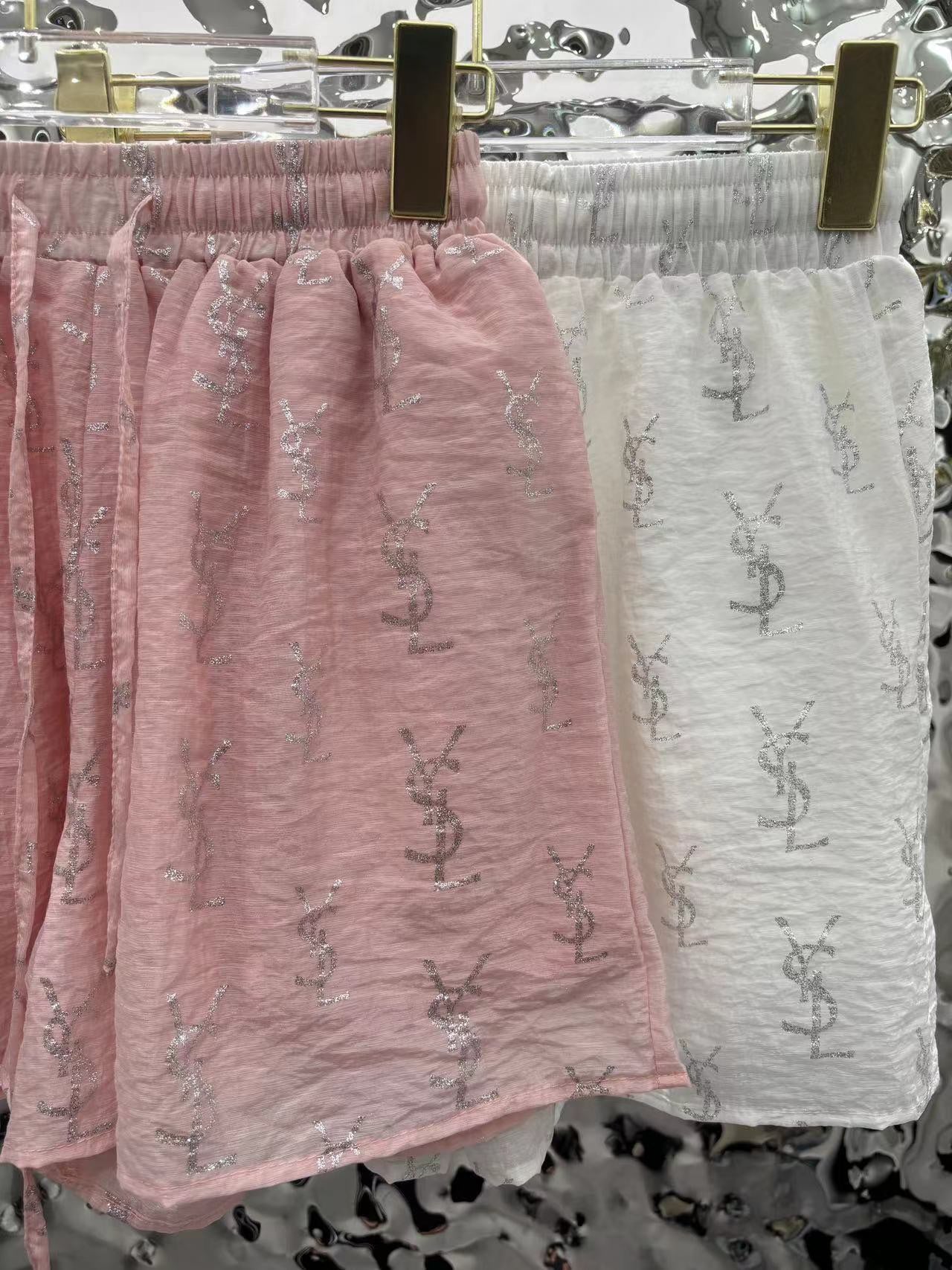 Combinaison fine et rafraîchissante pour la protection solaire d'été