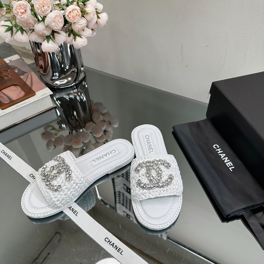 Chaussons tissés en perles