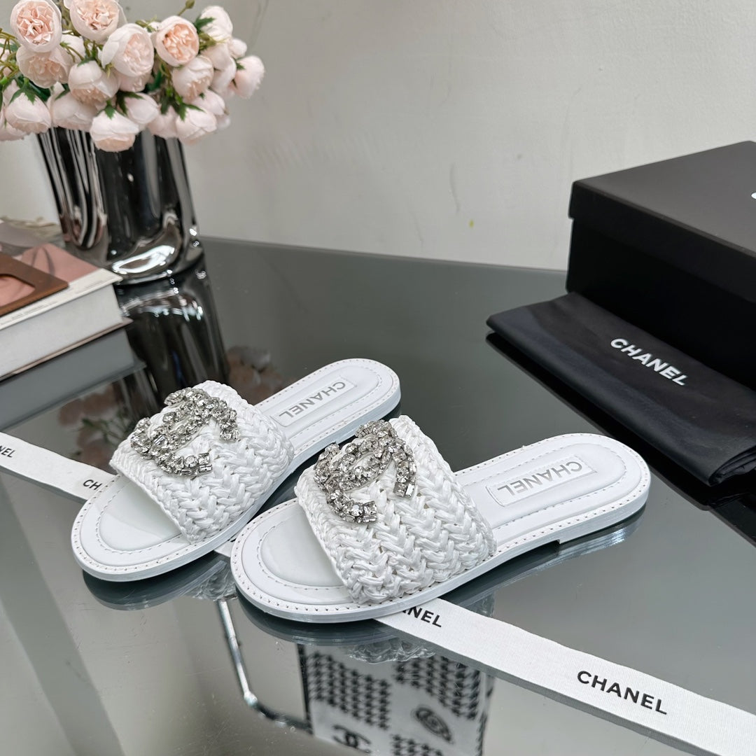 Chaussons tissés en perles