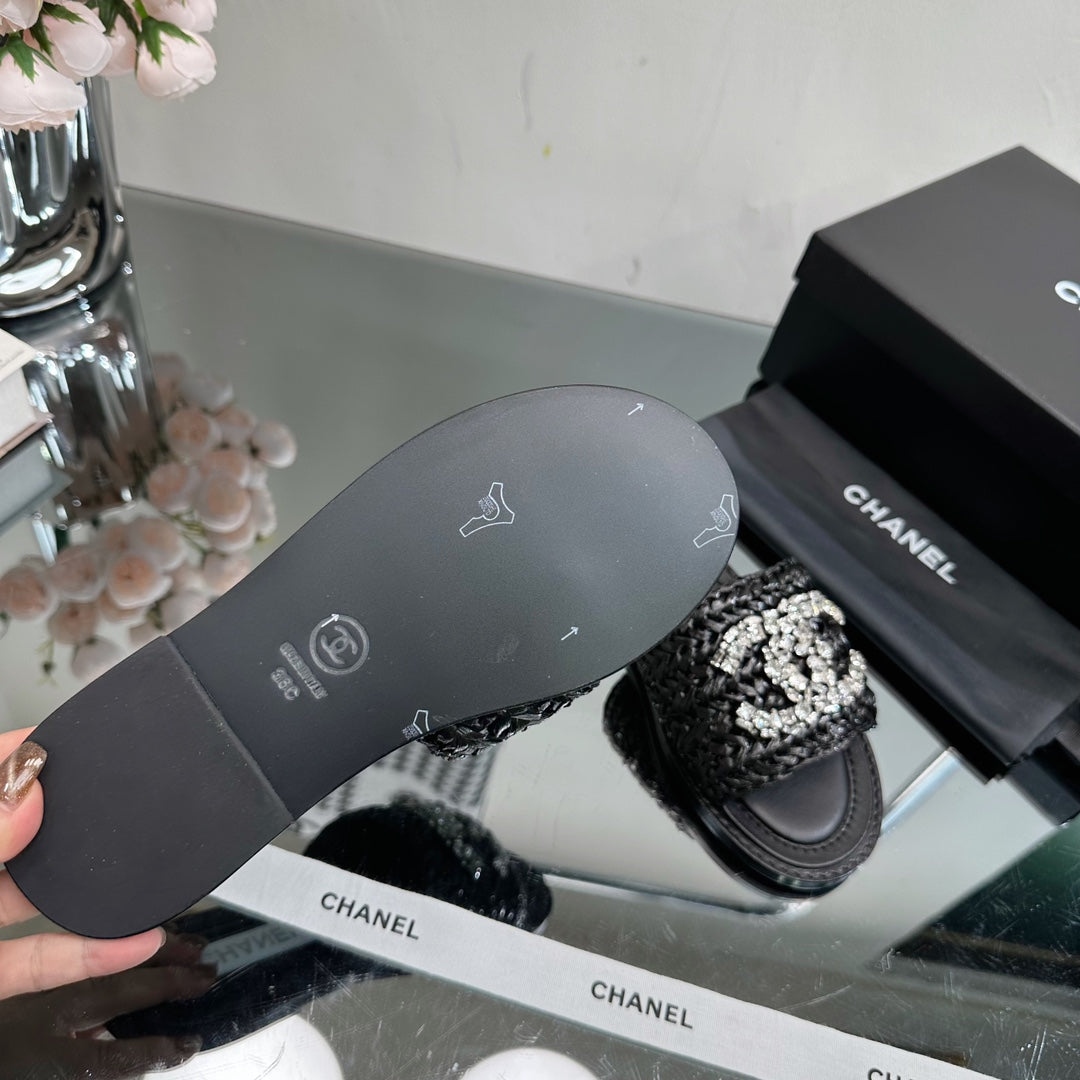 Chaussons tissés en perles