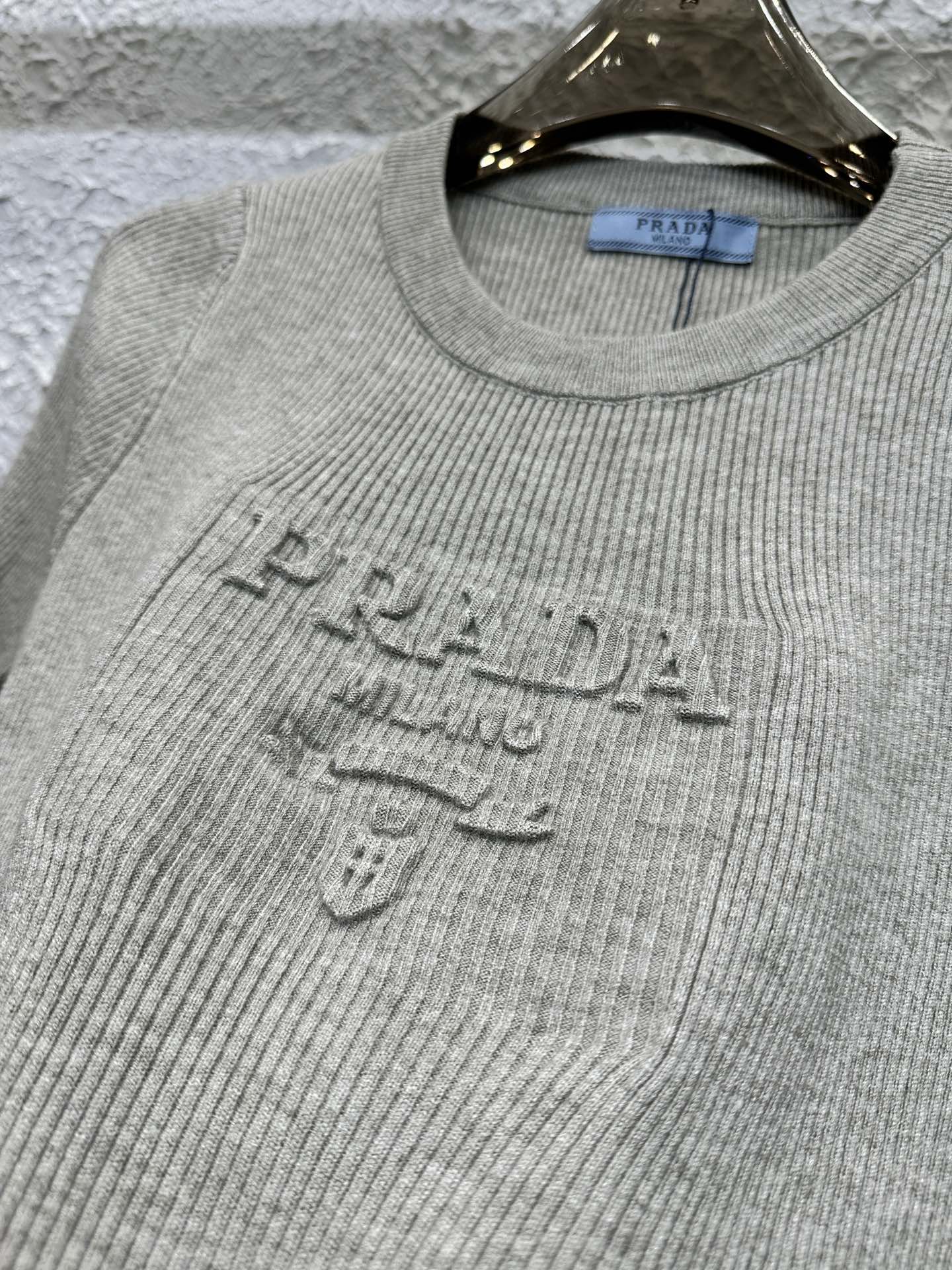 Manches courtes tricotées imprimées en acier tridimensionnel