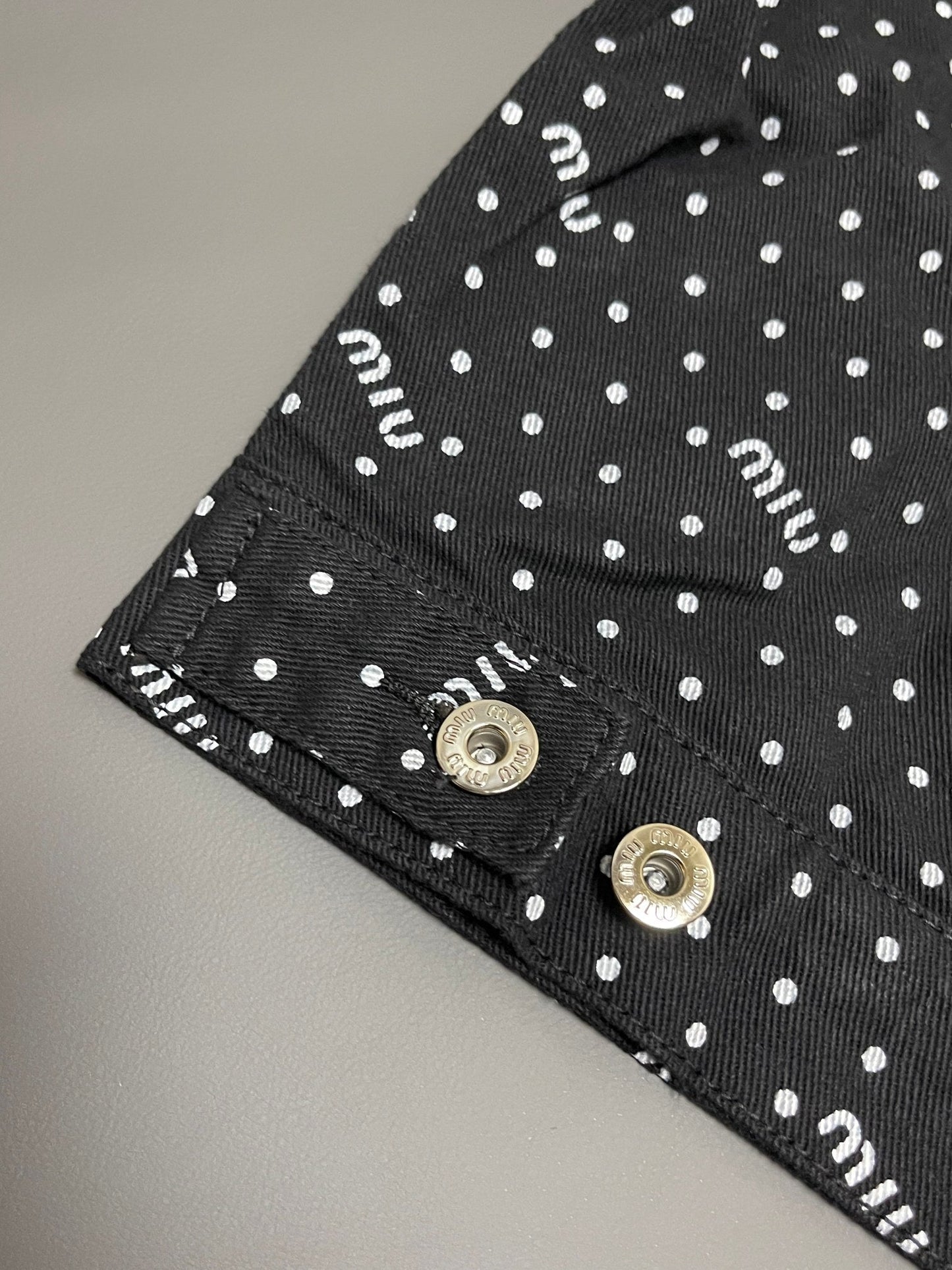 Veste en jean bicolore noir et blanc