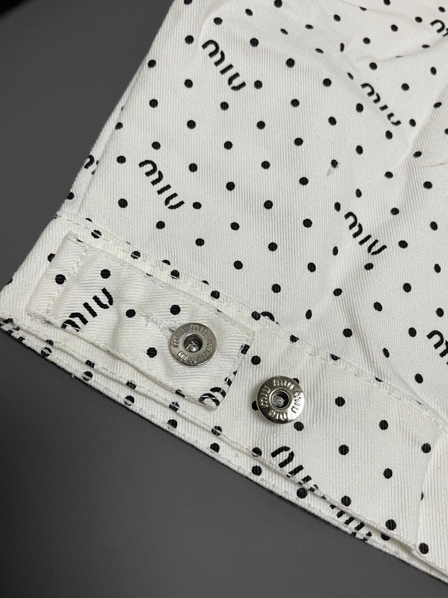 Veste en jean bicolore noir et blanc