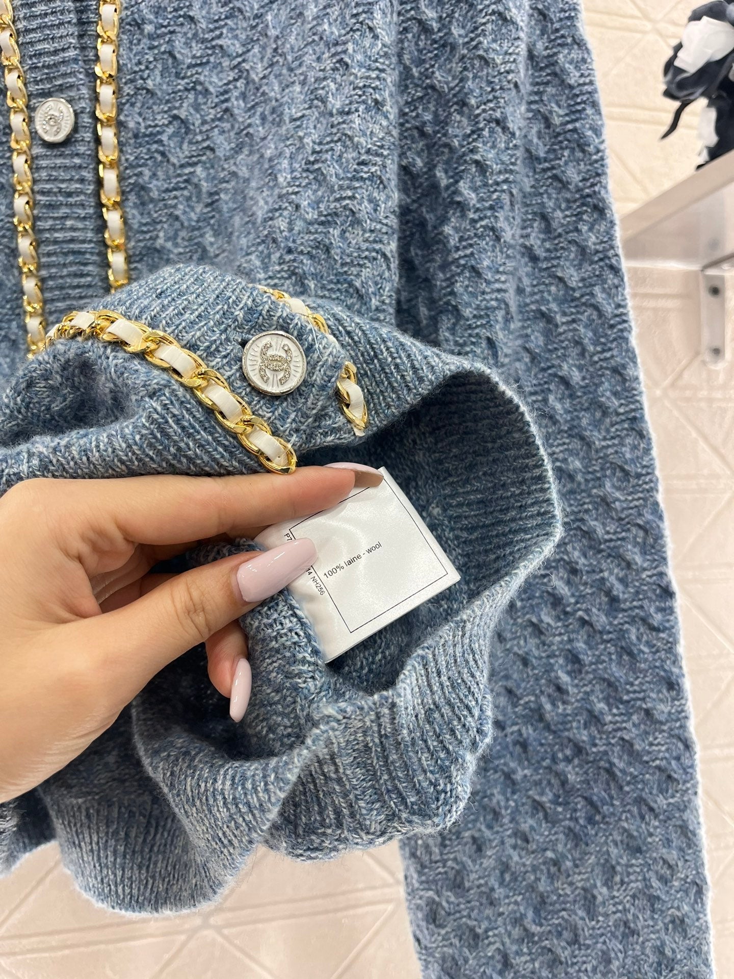 Cardigan en maille à col en V et chaîne