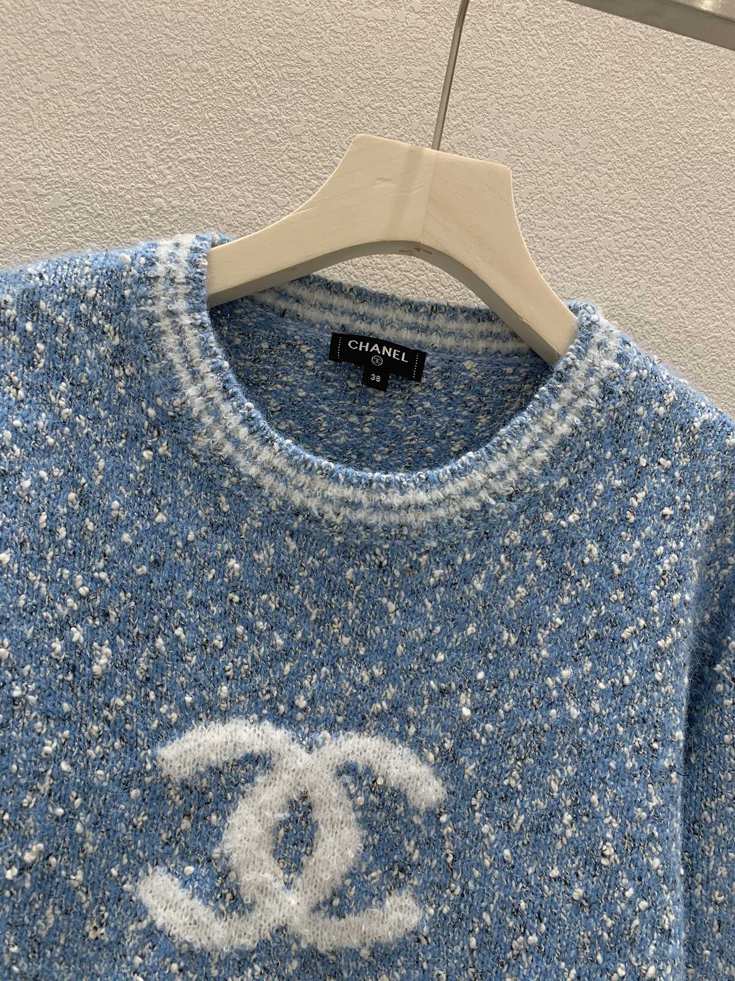 Pull ras du cou en tricot tissé