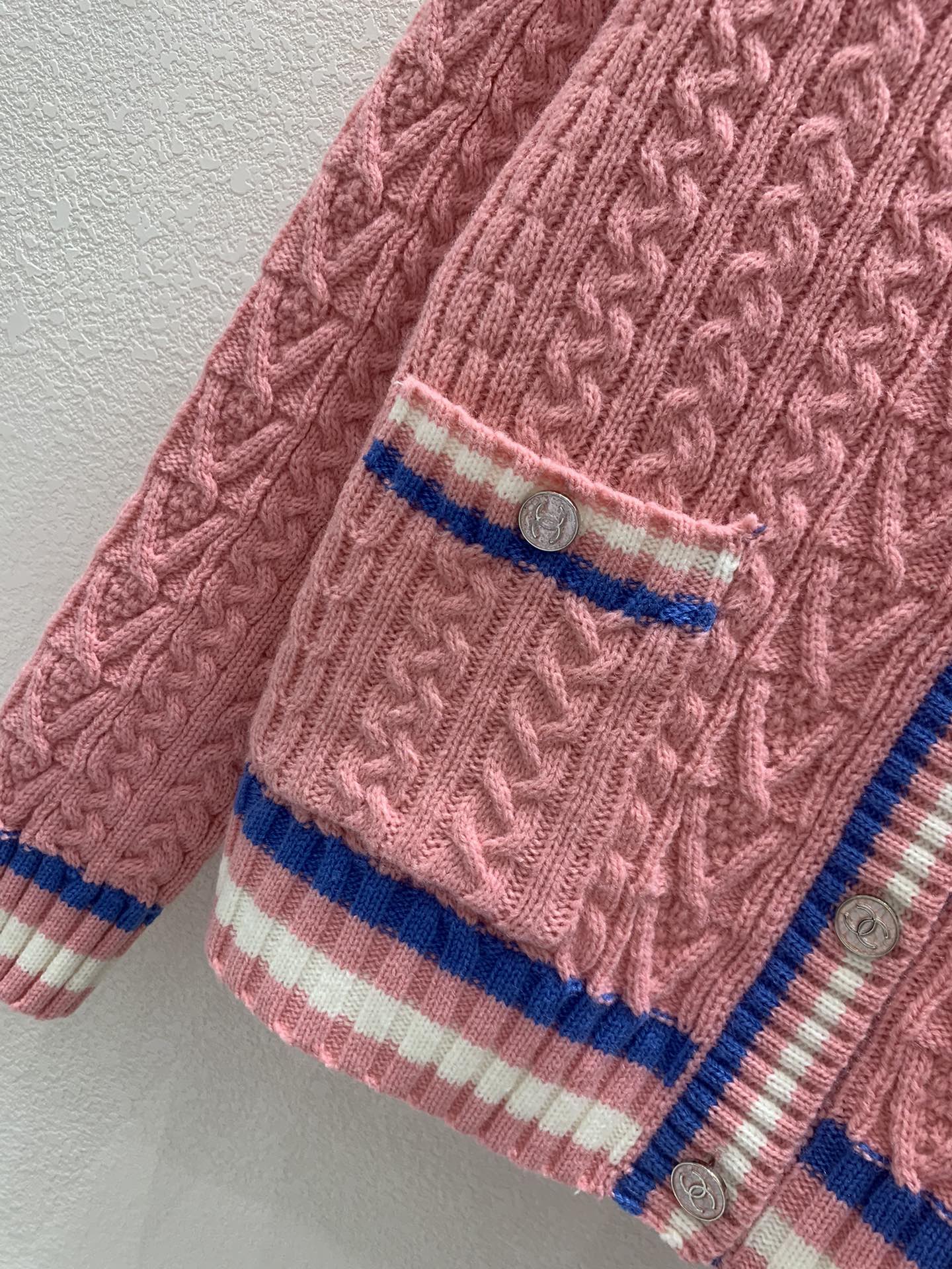 Geflochtener Rundhals-Cardigan