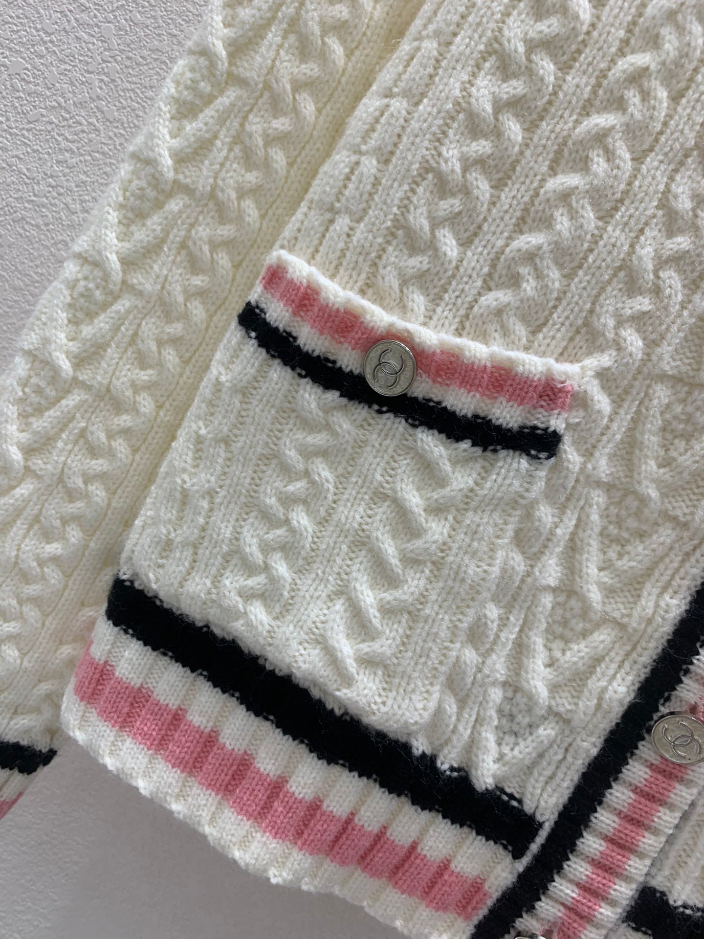 Geflochtener Rundhals-Cardigan