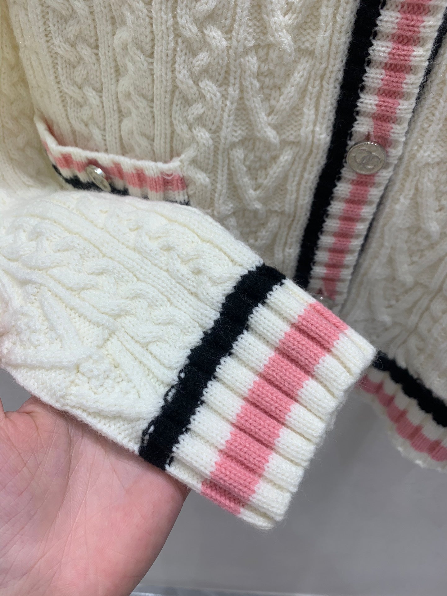 Geflochtener Rundhals-Cardigan