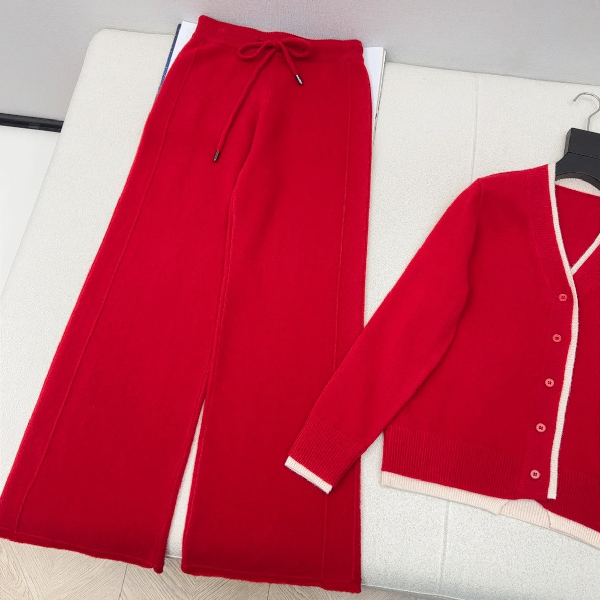 Le dernier costume en laine au style paresseux