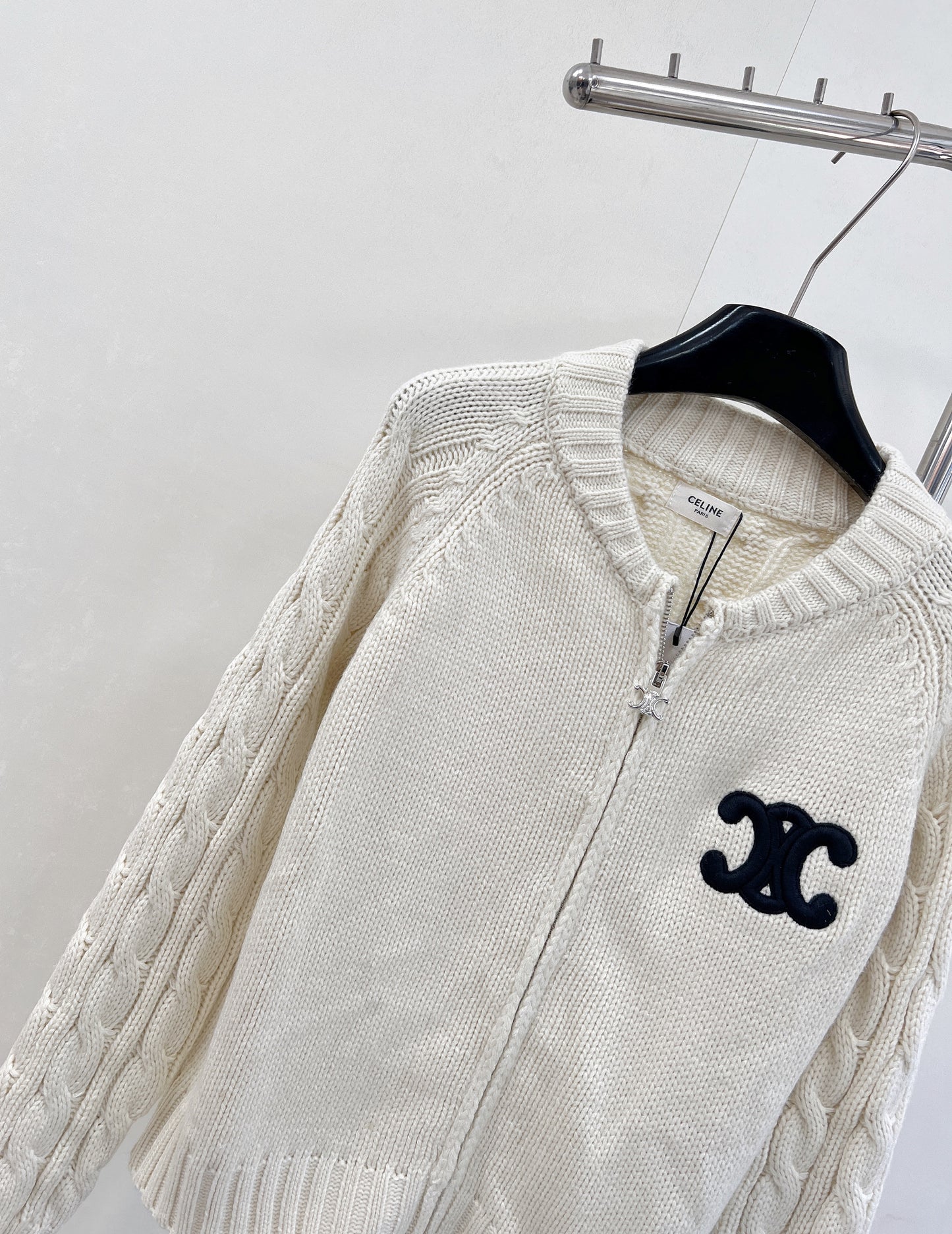 Cardigan en cachemire avec bouton cartable