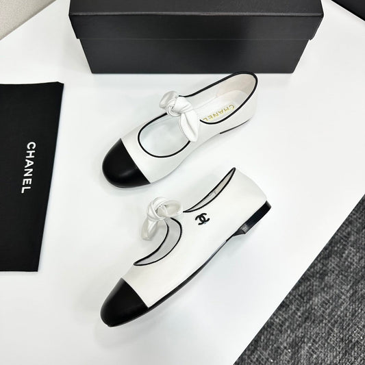 Bow-Accent Two-Tone Mary Jane Flats