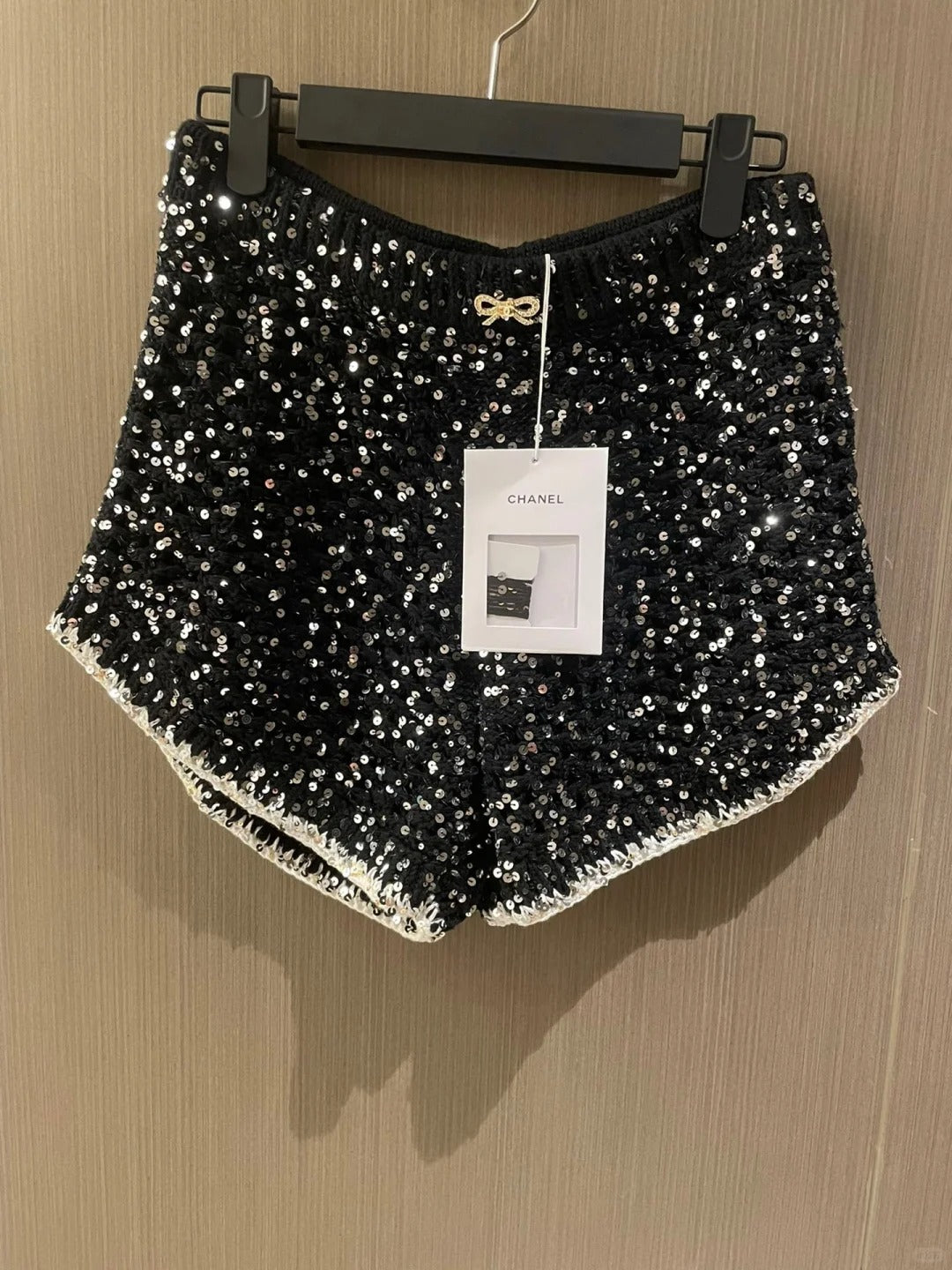 glitzernde Pailletten-Shorts