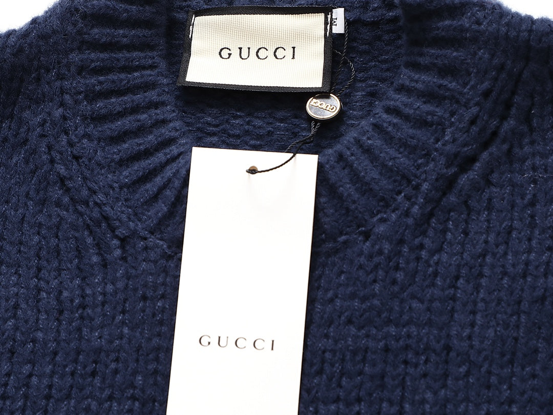 Wollpullover mit individuellem Schriftzug