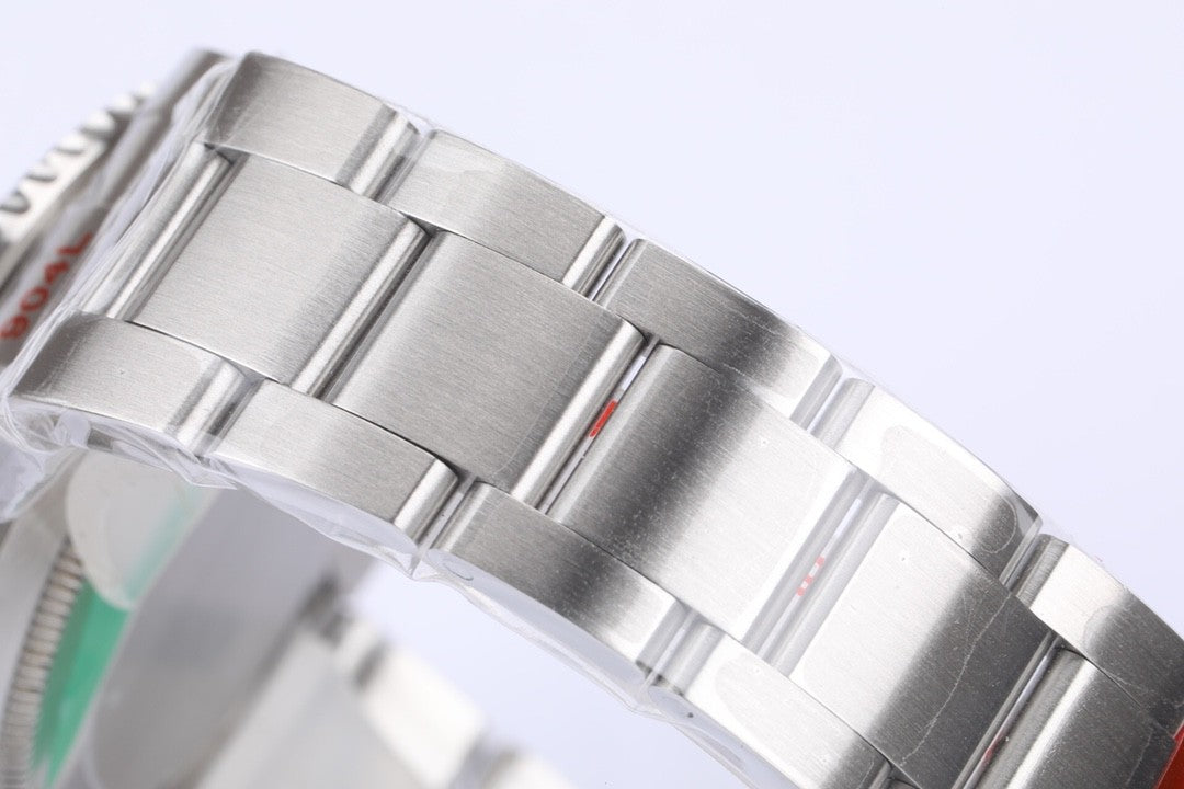 Montre pour homme Submariner série 41 mm