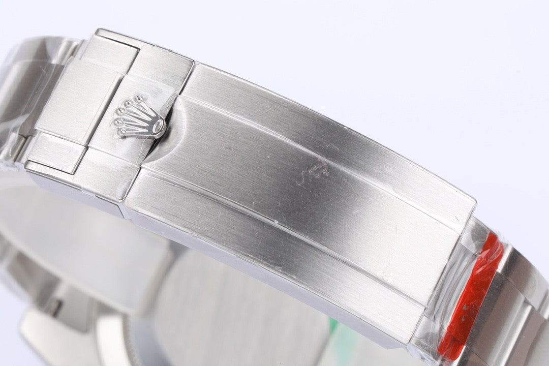 Montre pour homme Submariner série 41 mm