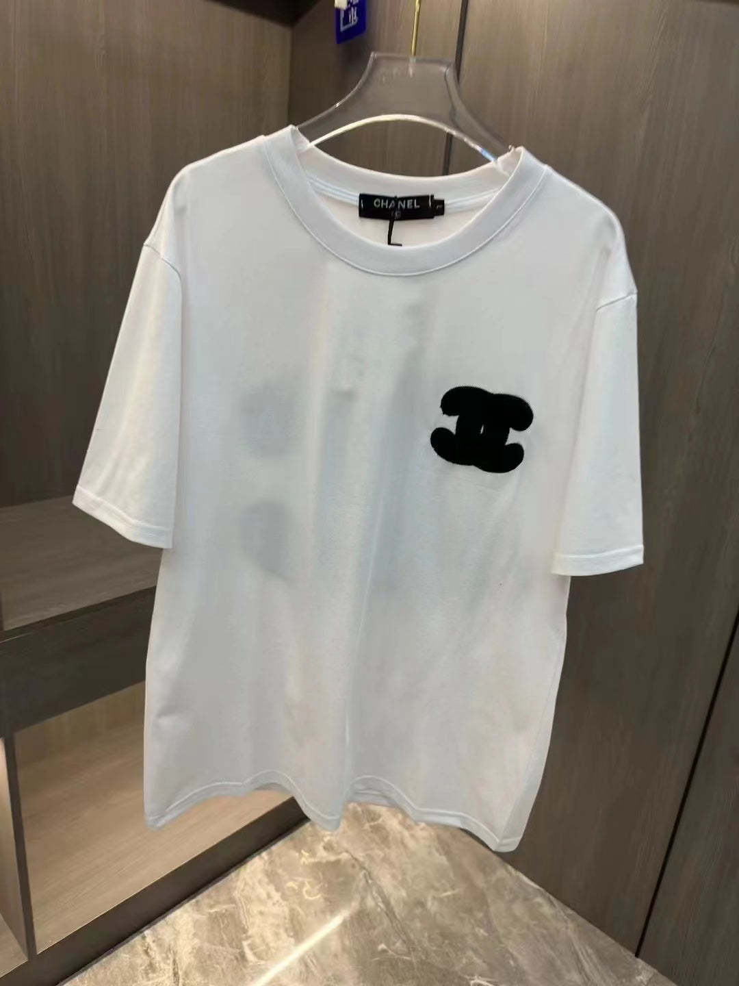 Manches courtes avec grand logo