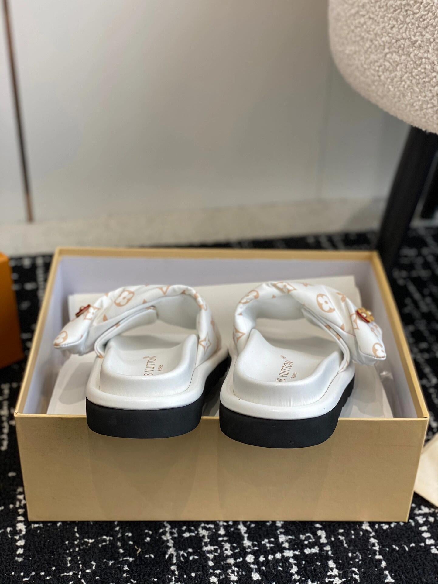 Hausschuhe im Brotstil