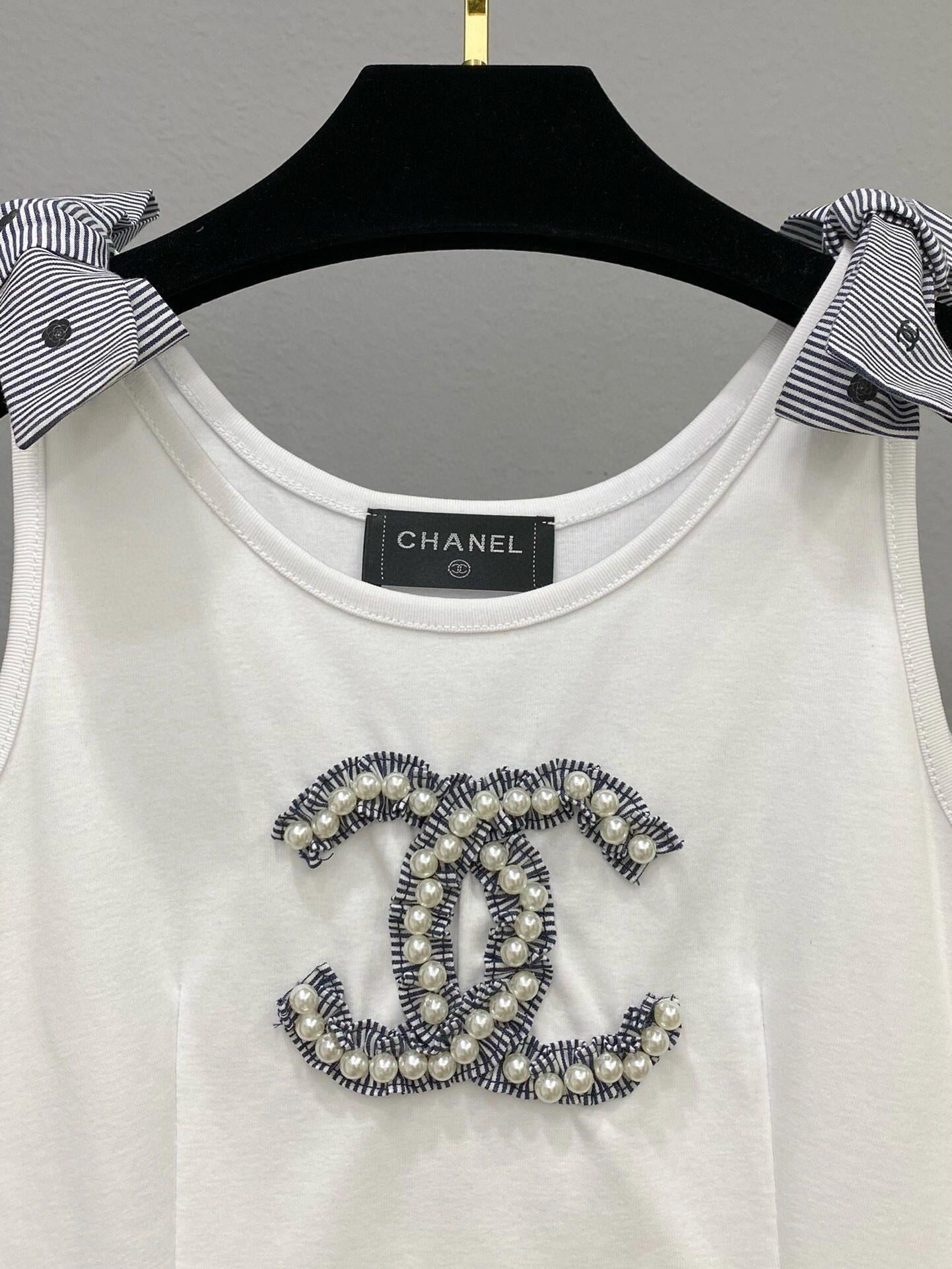 Gilet brodé de perles