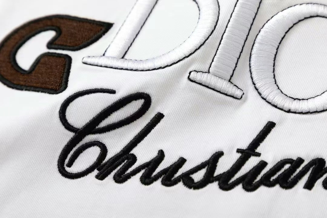 T-shirt imprimé brodé en 3D