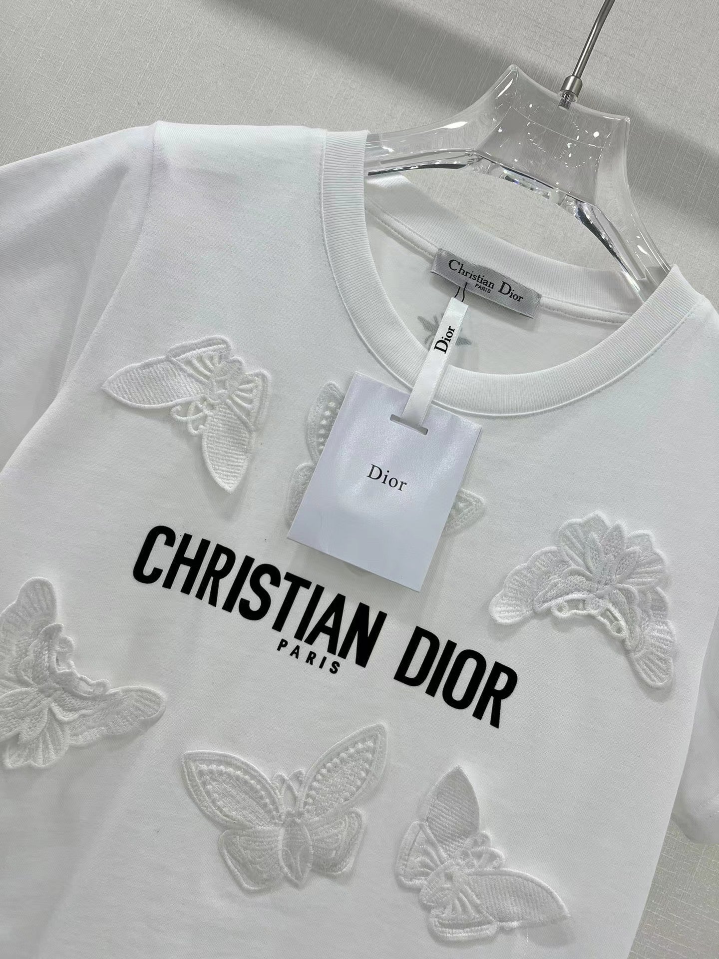 Manches courtes à la mode imprimées blanches