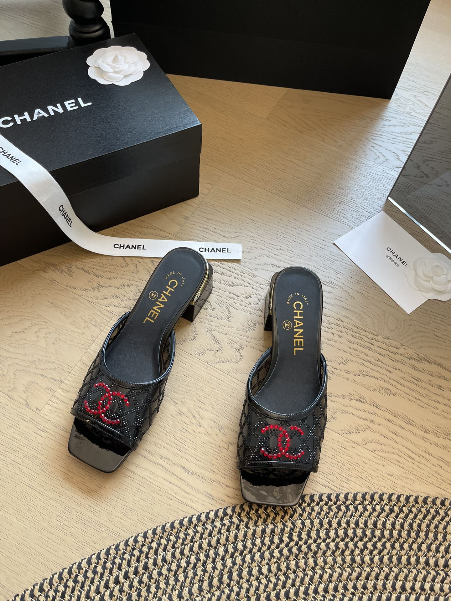 24P nouvelles pantoufles à talons épais en forme de bouche de poisson