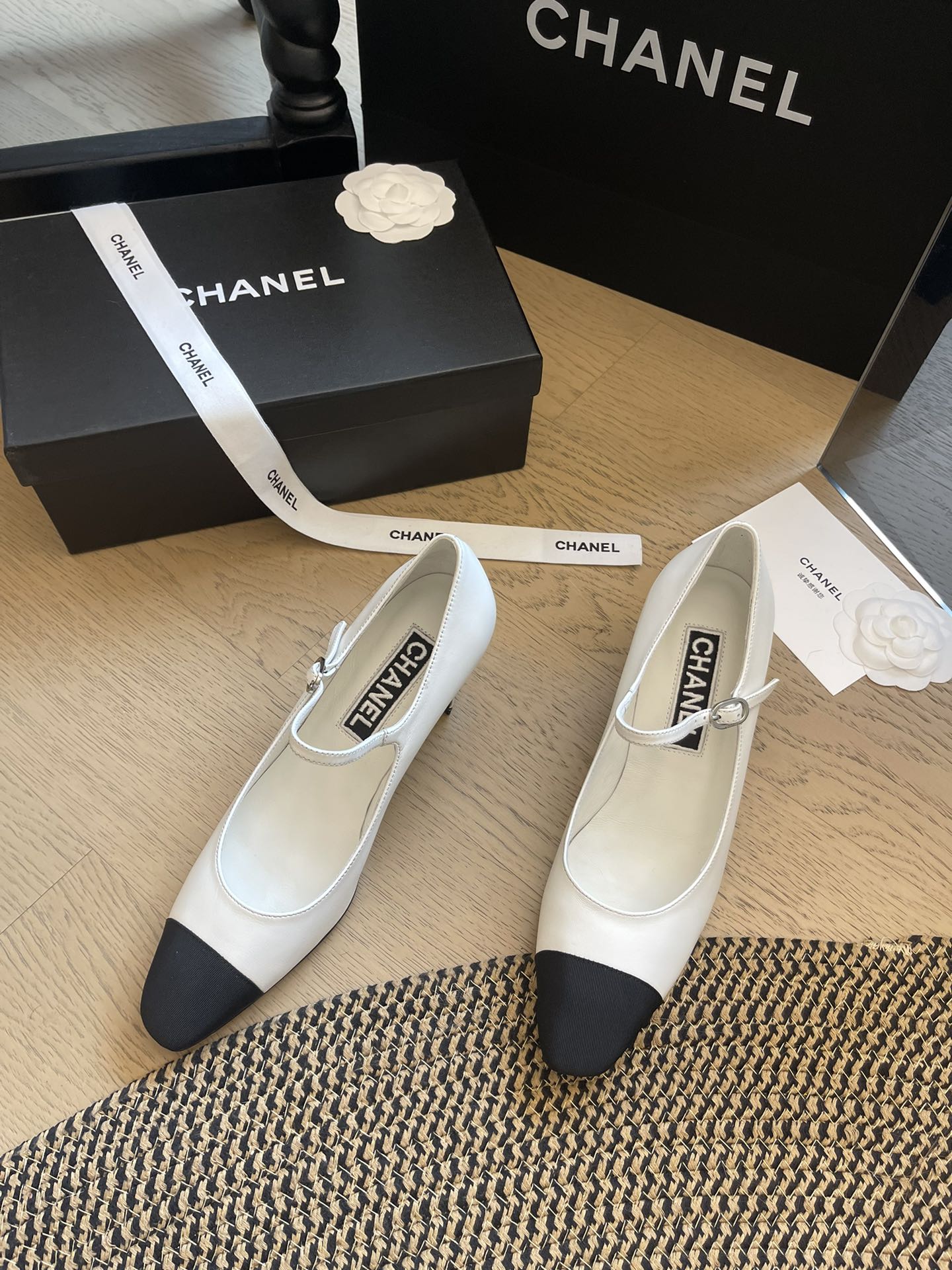 24P printemps nouvelles chaussures Mary Jane à bout pointu carré