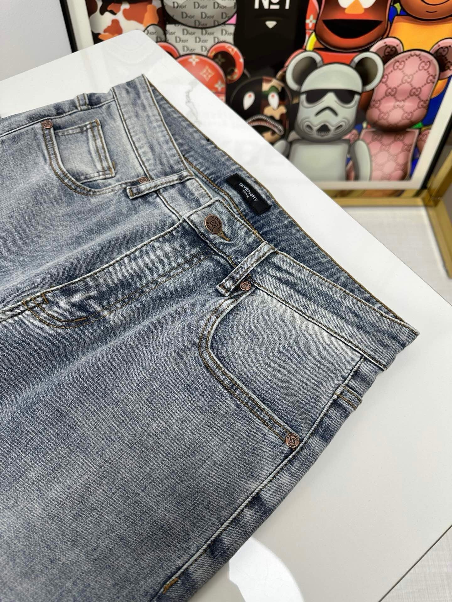 Hochwertige Vintage-Bluejeans im Used-Look