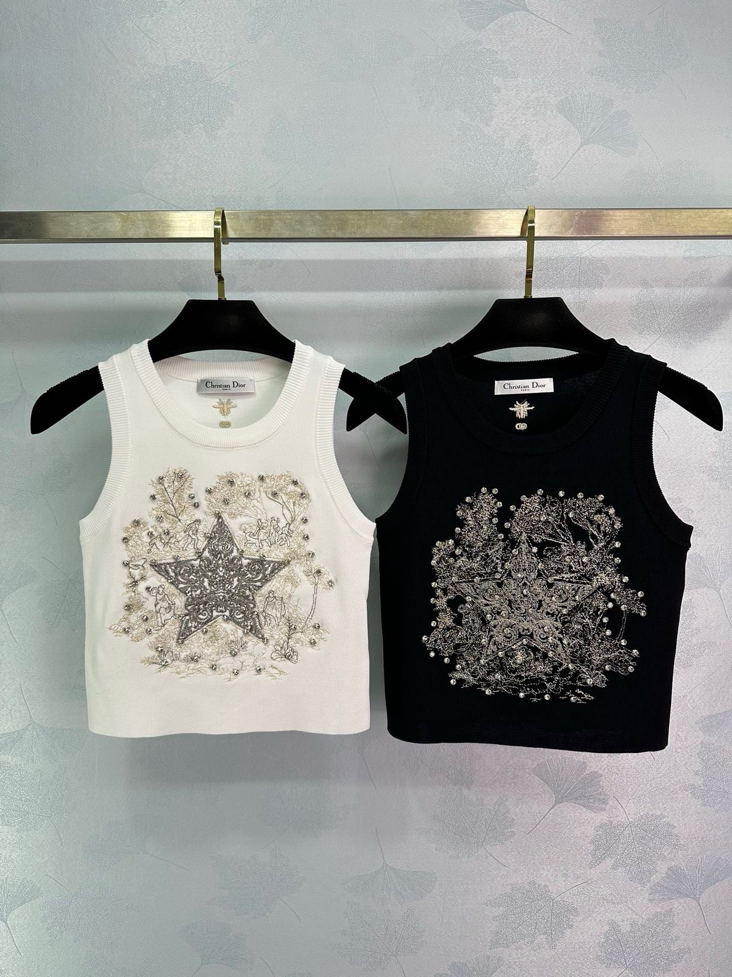 Gilet brodé de perles