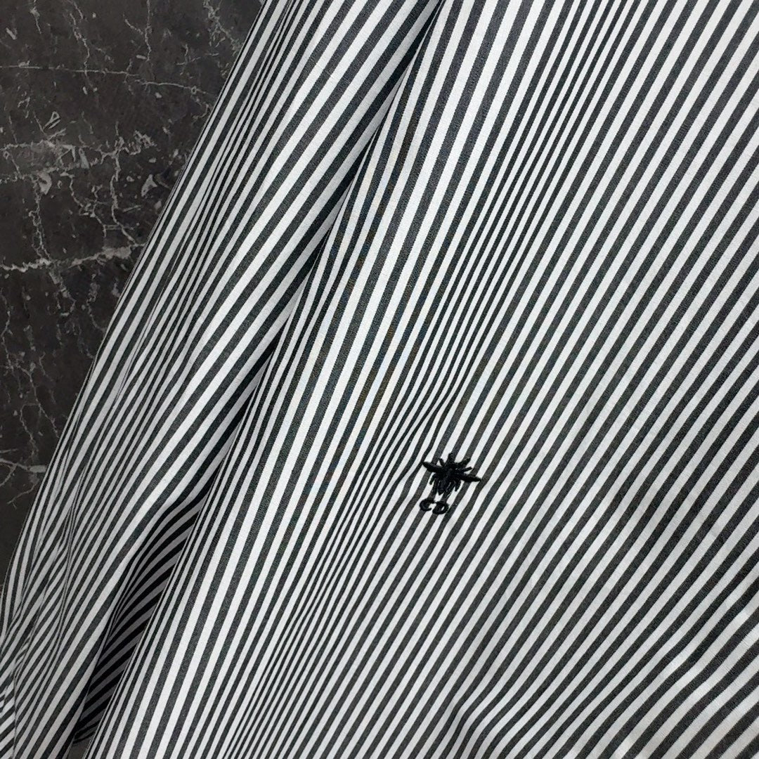 Langarmshirts mit unregelmäßig schrägen Schultern