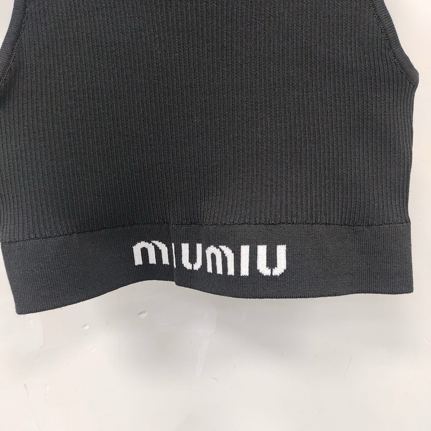 Sportliche Strickweste