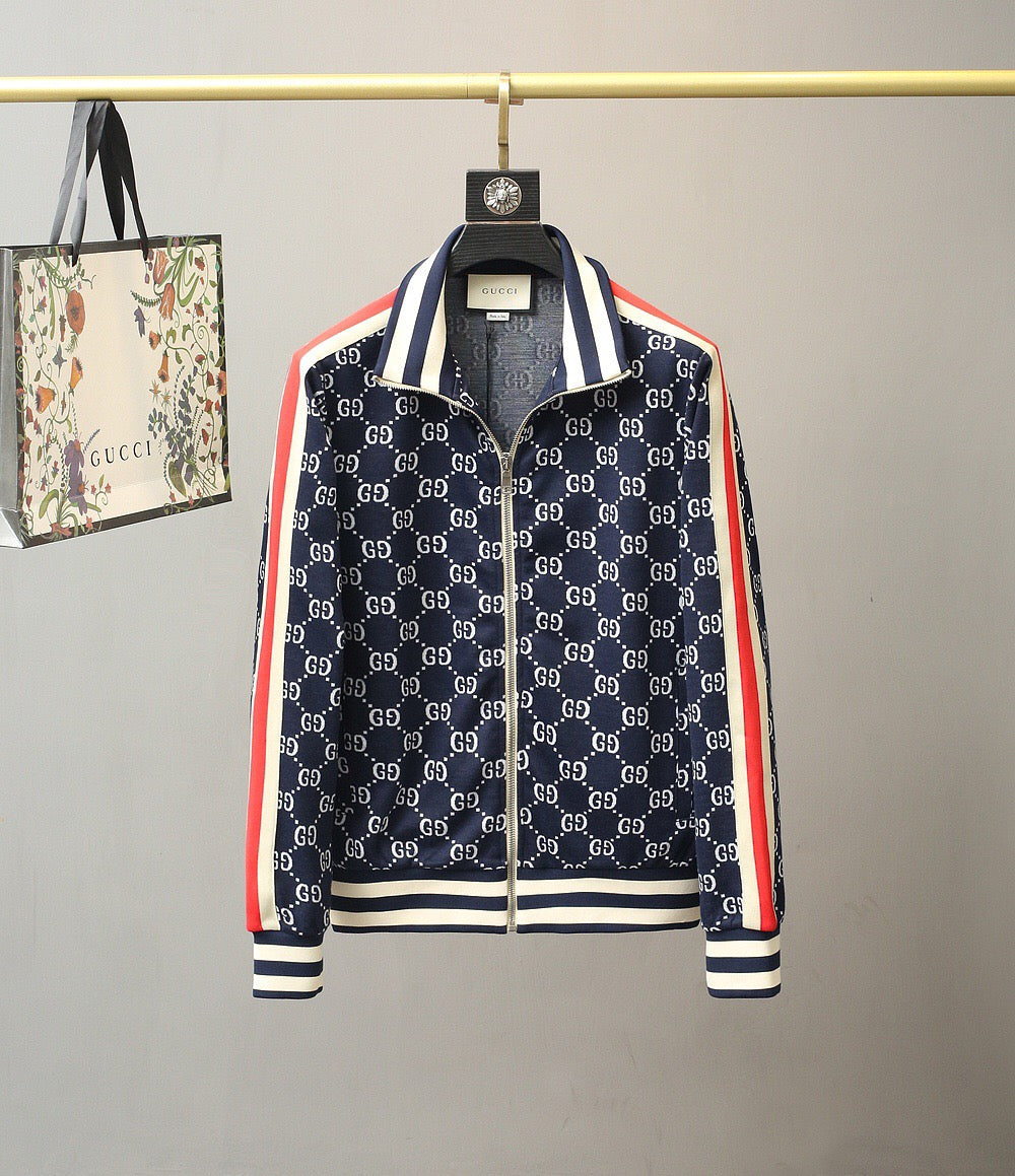 Combinaison de sport à col montant et logo intégral