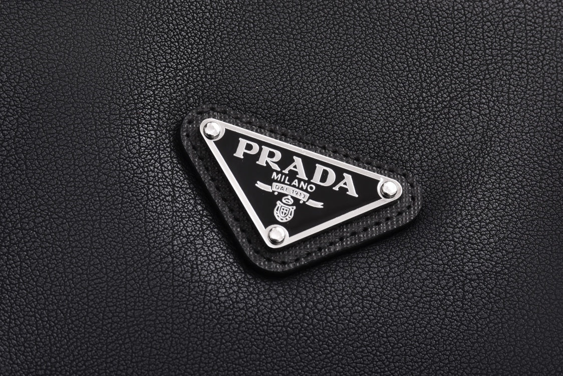 Veste triangulaire en cuir d'agneau