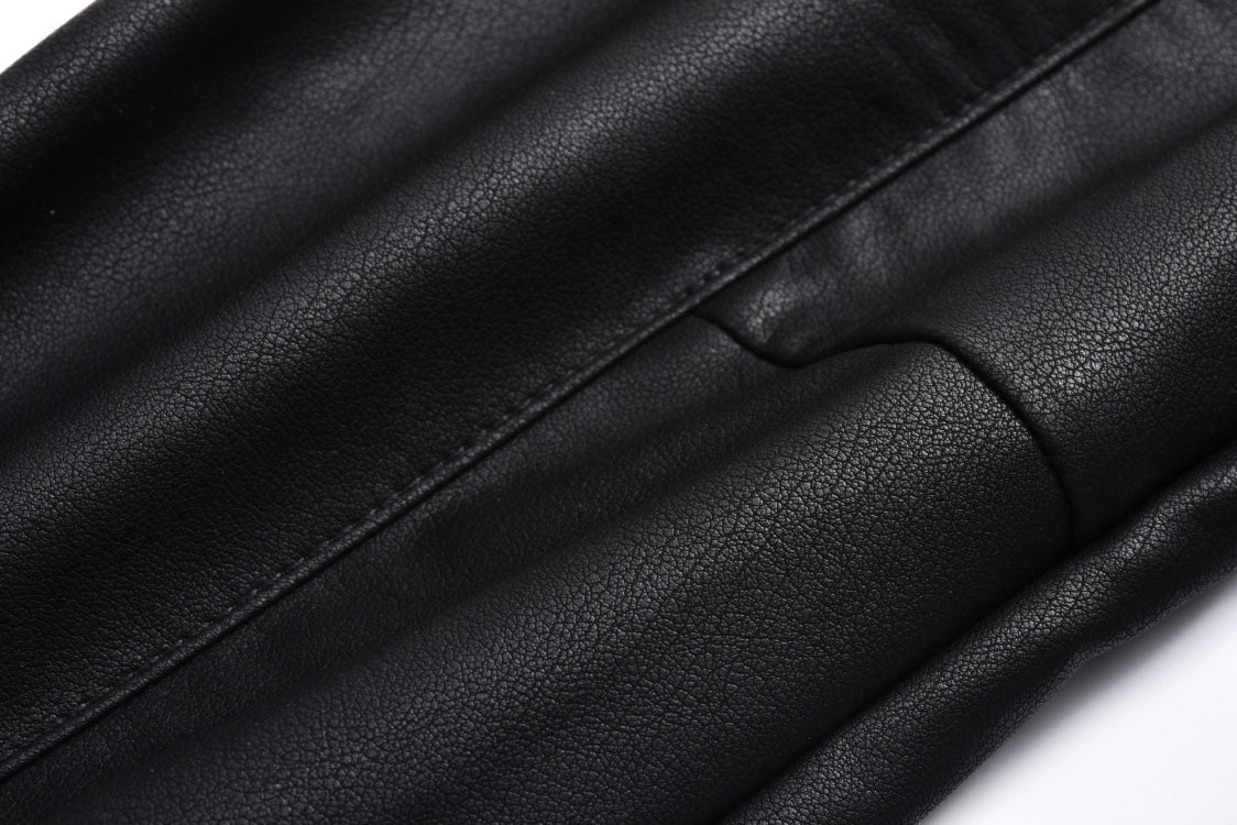 Veste triangulaire en cuir d'agneau