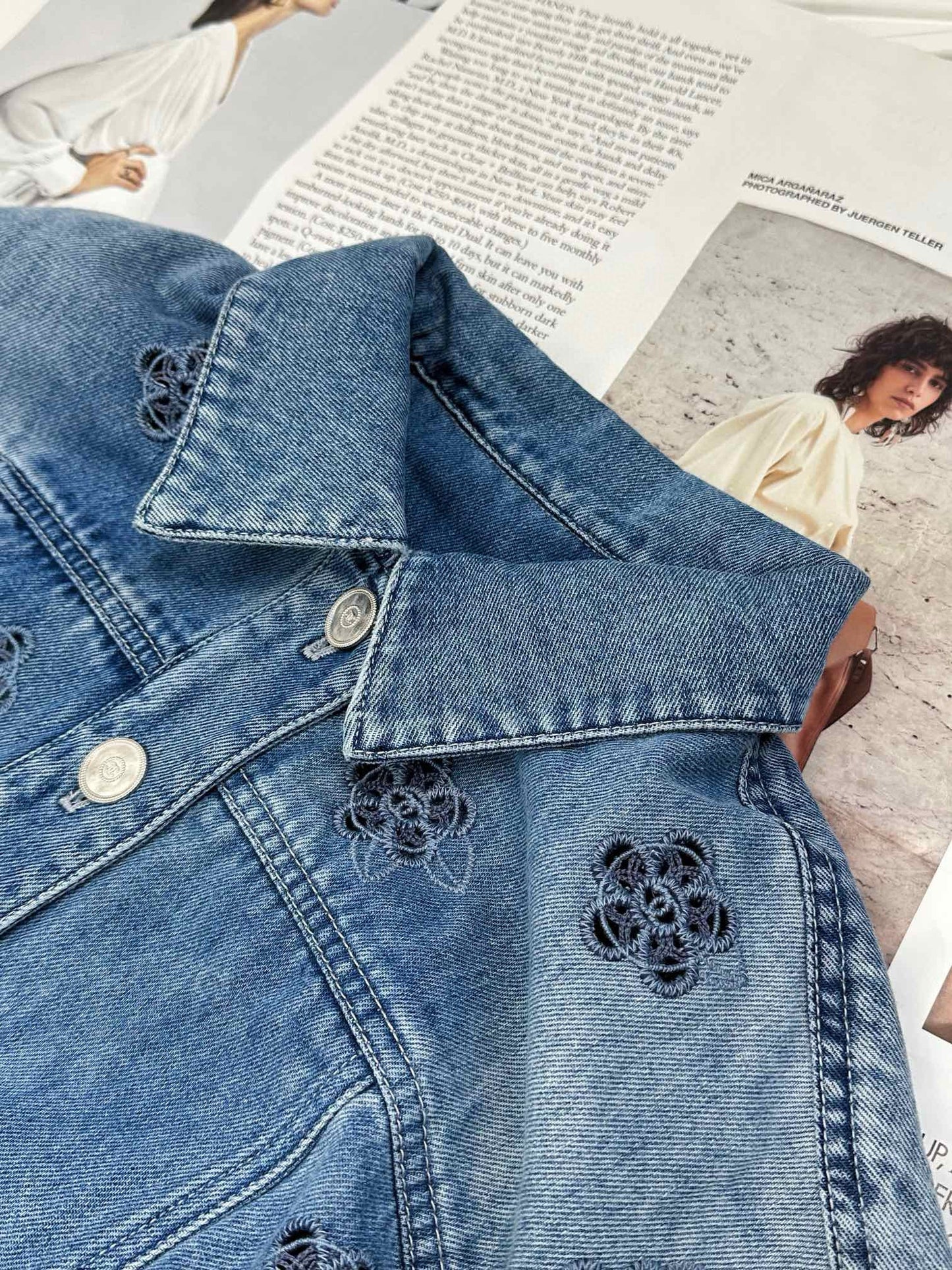Veste en jean avec logo brodé Camélia