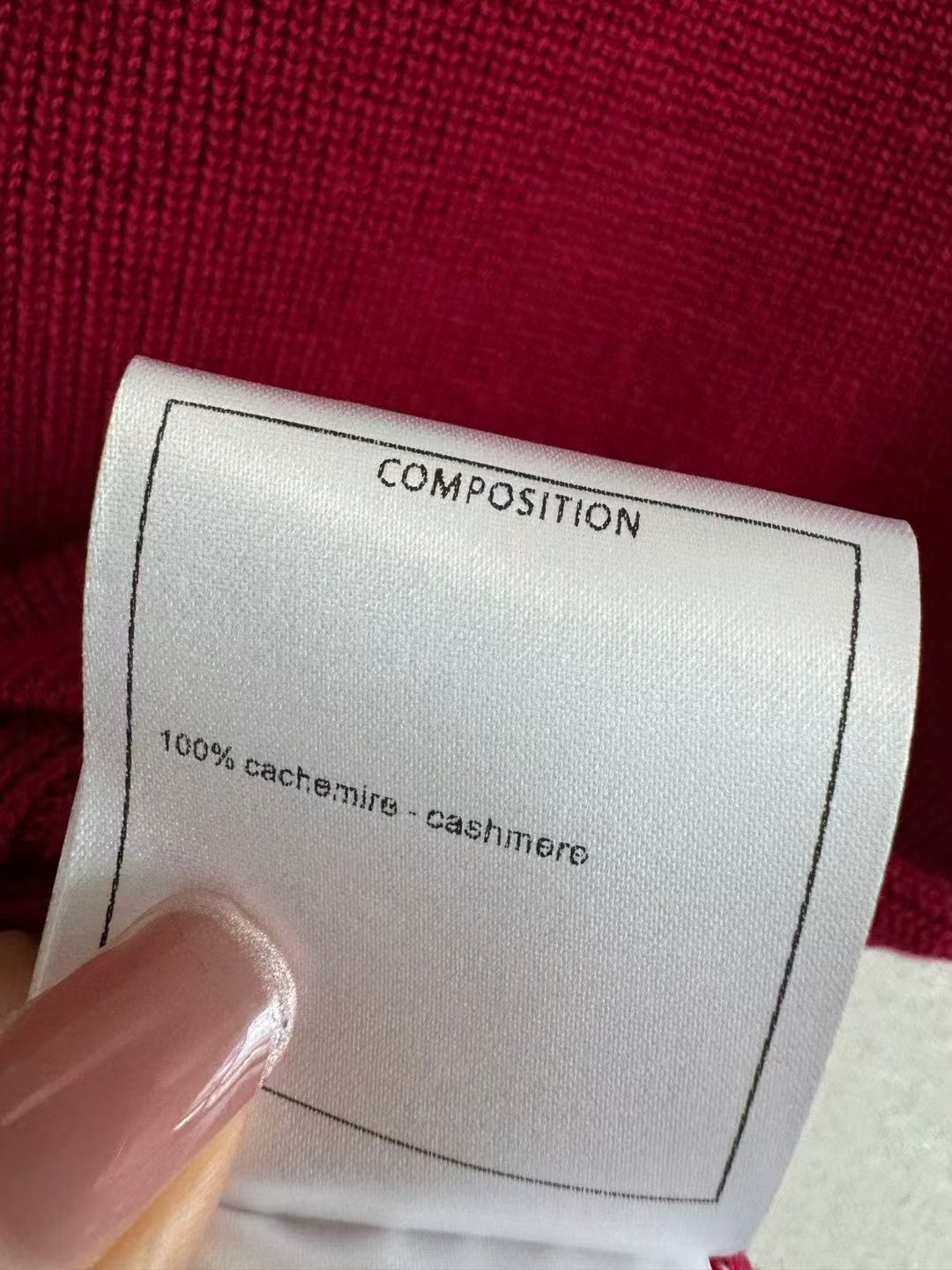 Langarmpullover mit neuem Logo