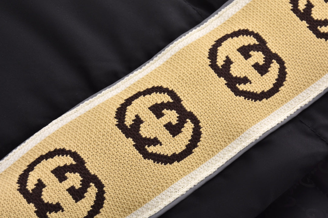 Daunenjacke mit reflektierendem Gurtband