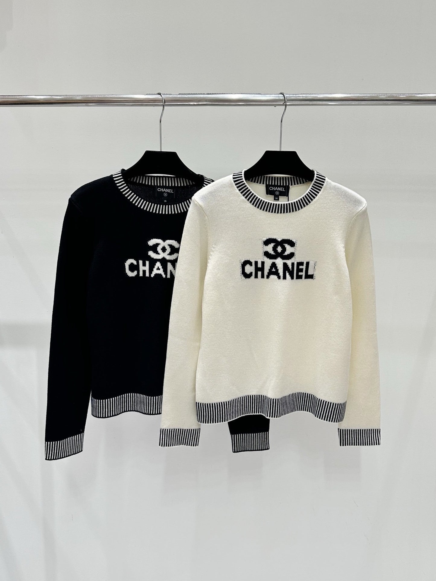 Pull en tricot à rayures verticales, col rond, manches longues