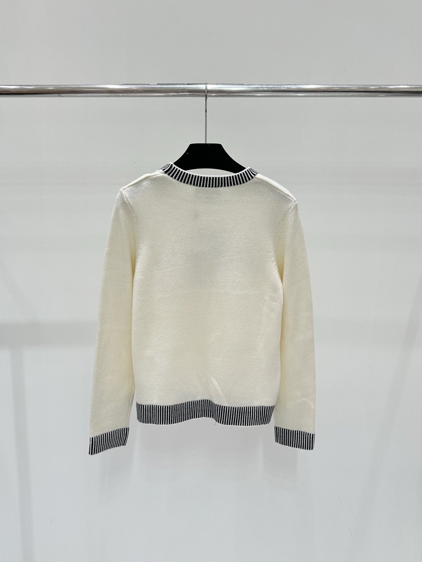 Pull en tricot à rayures verticales, col rond, manches longues