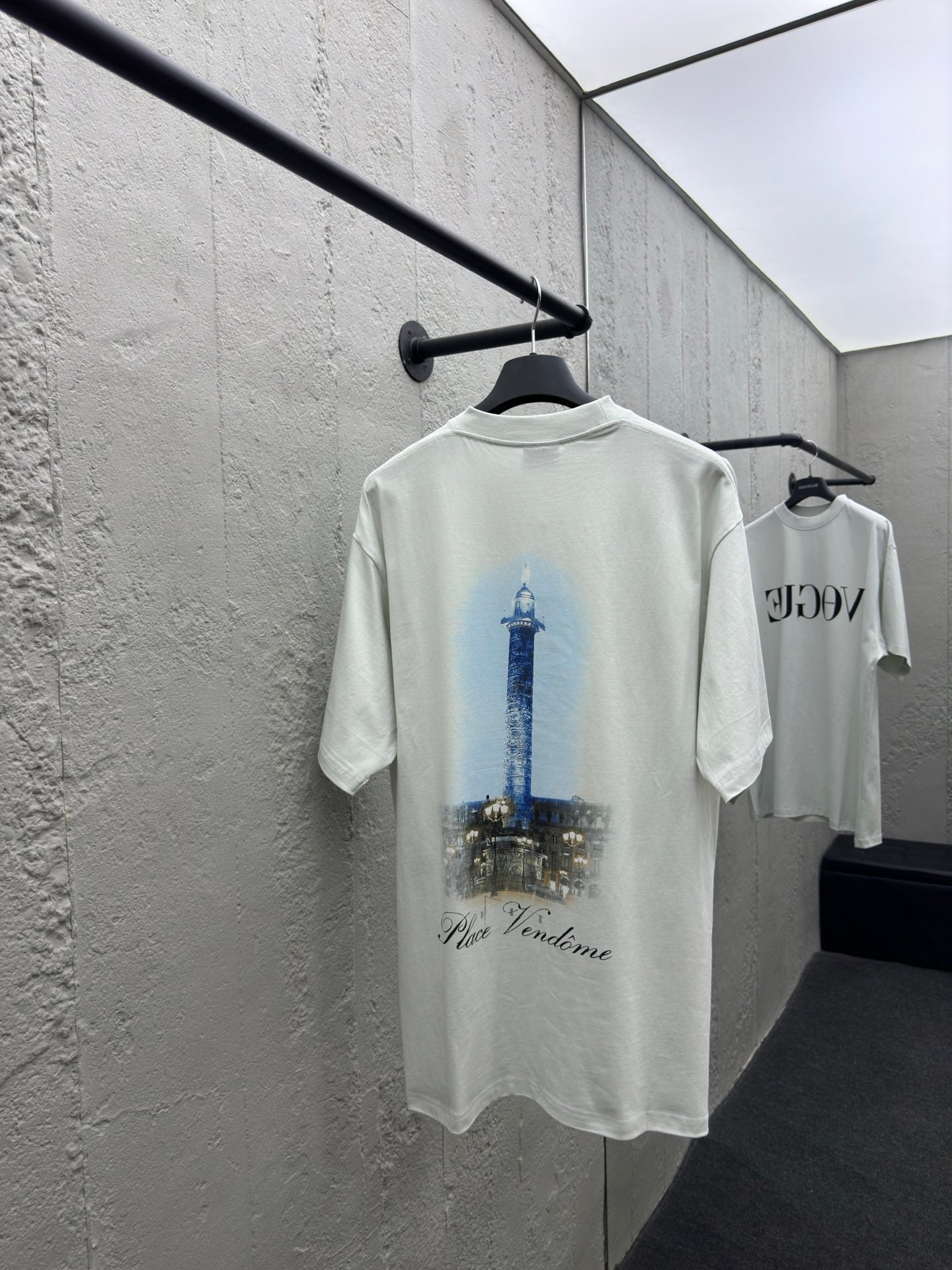 Manches courtes à imprimé phare Vogue