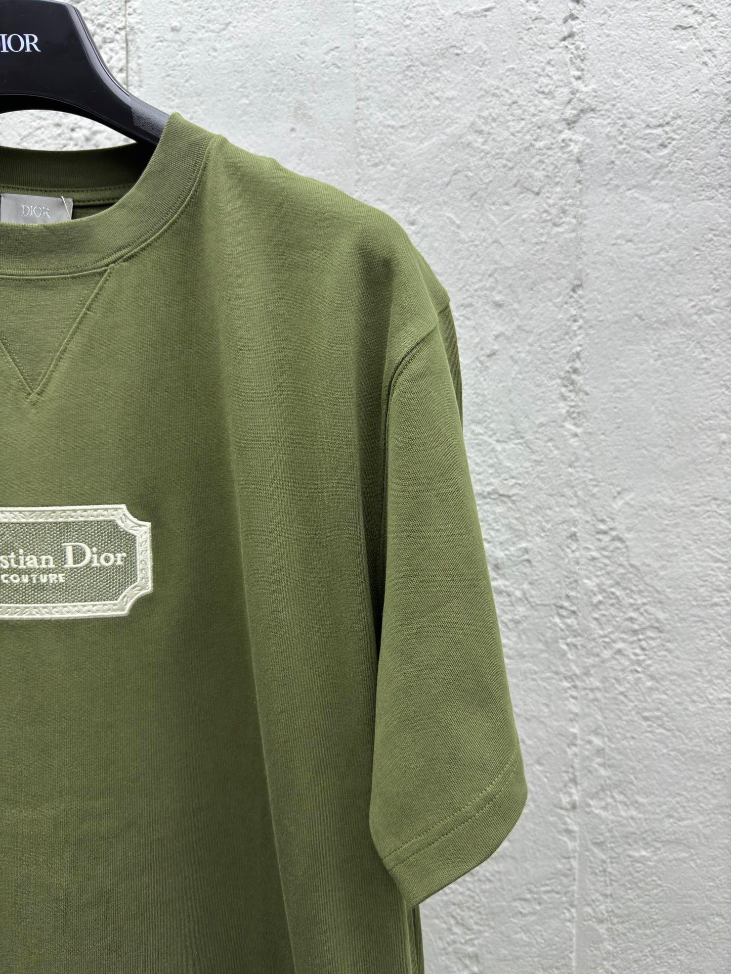 Manches courtes avec logo brodé hydrosoluble