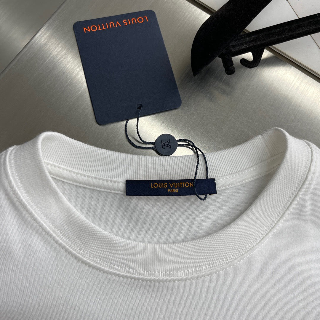 Hemd mit Logo auf der Brust