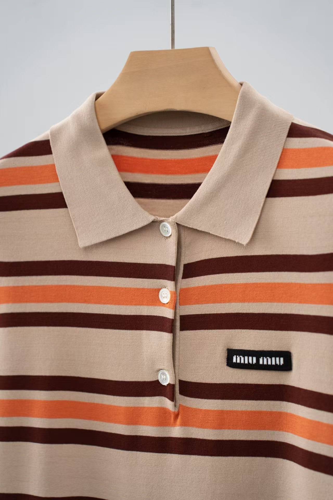 Neues gestreiftes Top