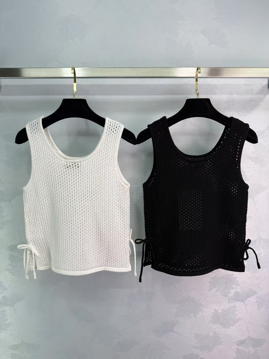 Strickweste mit Logo-Schriftzug