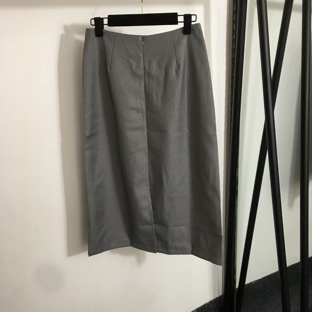 Anzugrock mit gestreiftem Band und Spitze