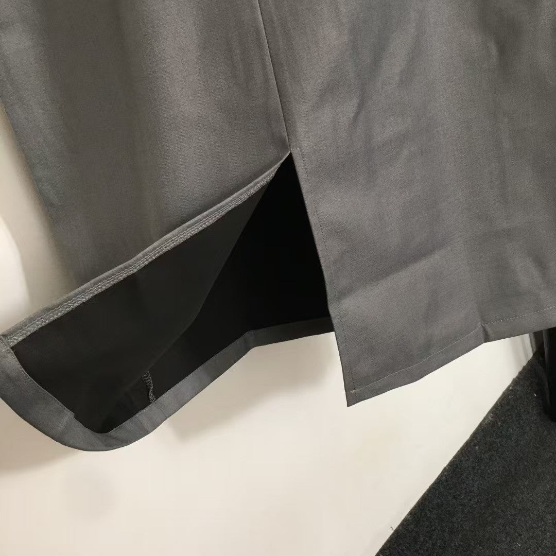 Anzugrock mit gestreiftem Band und Spitze