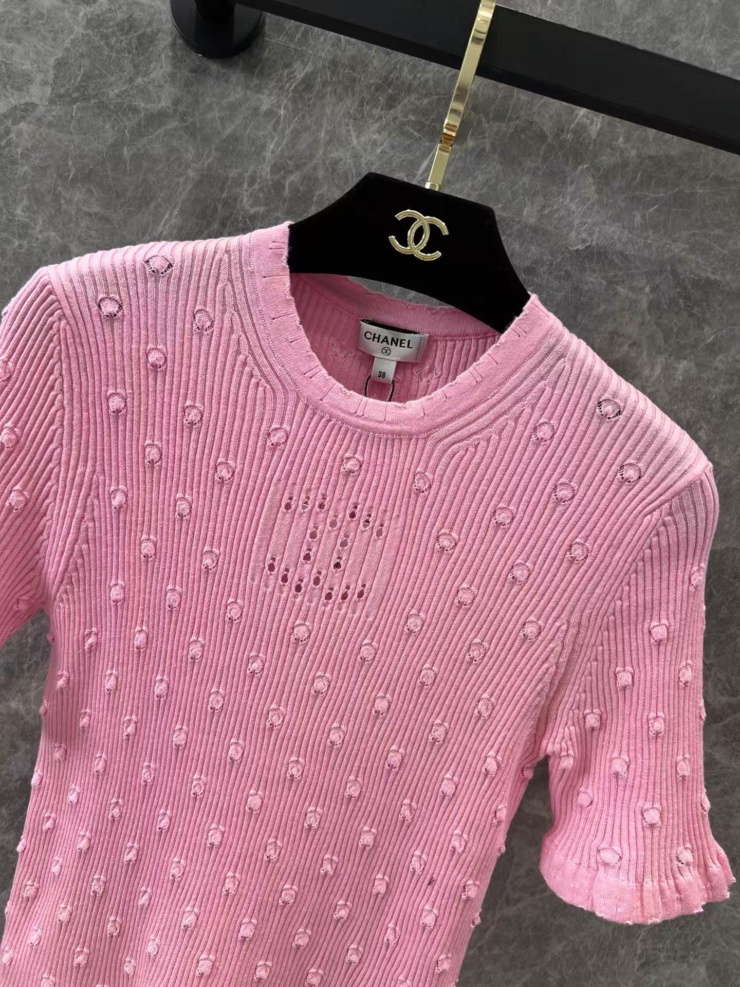 Manches courtes tricotées au crochet à pois 3D